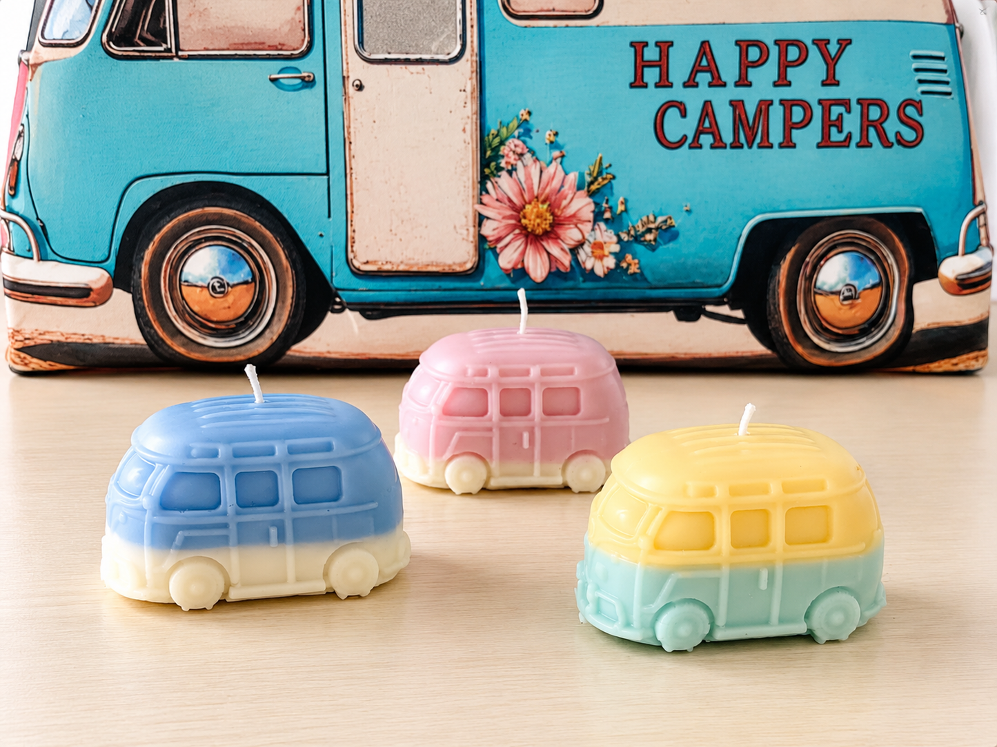 [Rutas de libertad] Campers color rosa y blanco «Rumbo libre»
